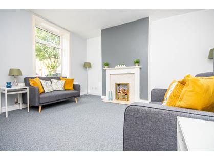 1 Bed Terraced House, Newchurch Road, OL13