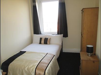 Room in a Shared House, Doncaster Road, S70