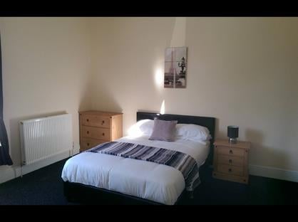 Room in a Shared House, Doncaster Road, S70