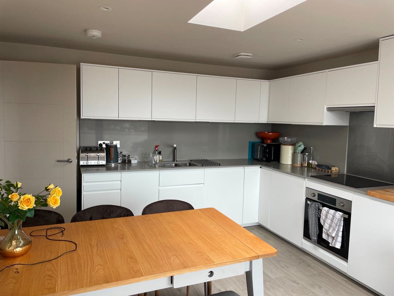 2 Bed Flat, Chatham Road, SW11 photo 3