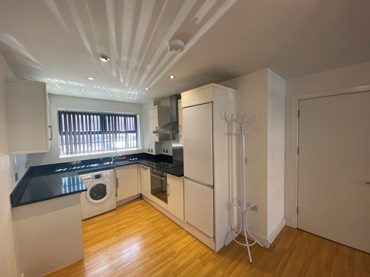2 Bed Flat, West Point, DE1 photo 5