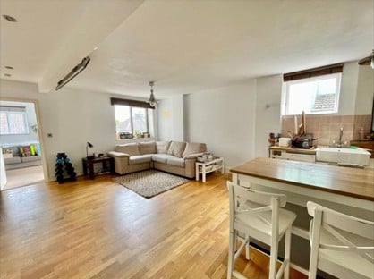 2 Bed Flat, South Rd, BN9