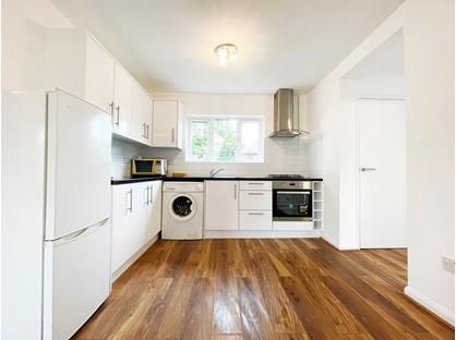 3 Bed Semi-Detached House, St. Pauls Road, TW18