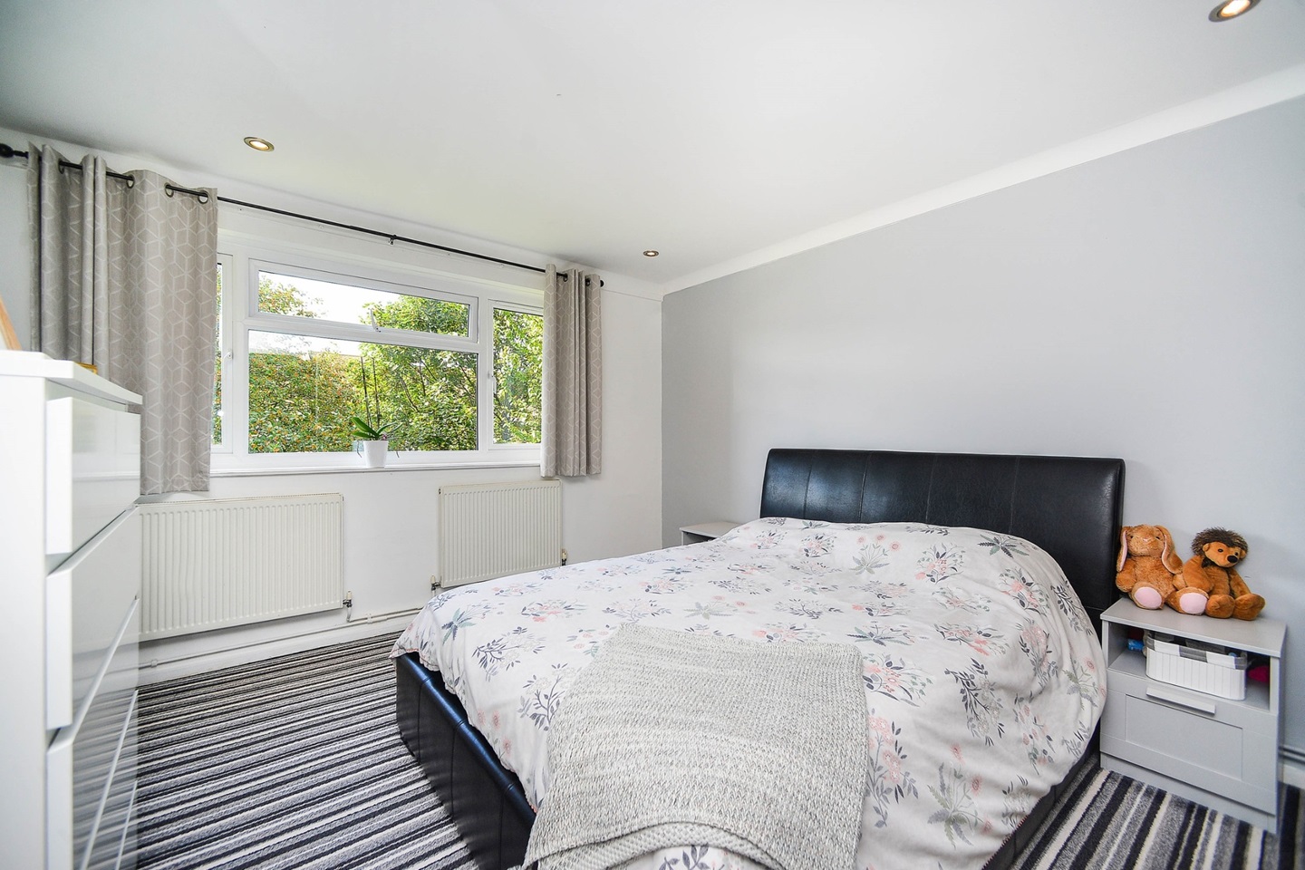 2 Bed Flat, Ellen Street, BN3 photo 4