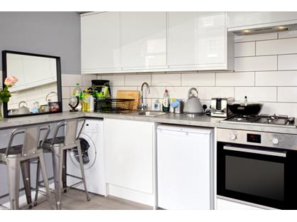 1 Bed Flat, St. Stephens Avenue, W12