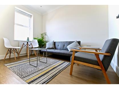 2 Bed Flat, High Road, N12