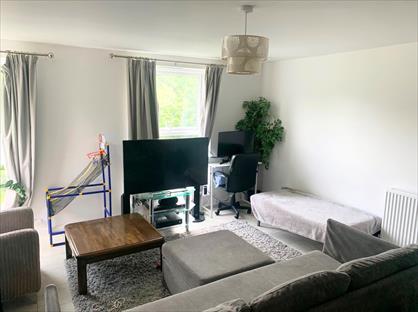 2 Bed Flat, Summers Hill Drive, CB23