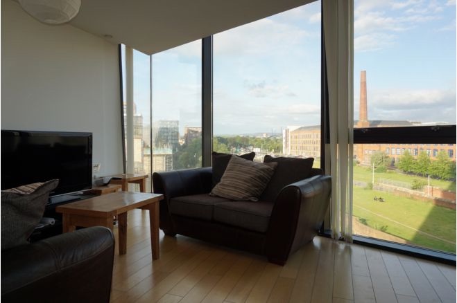 2 Bed Flat, Islington Wharf, M4 photo 3