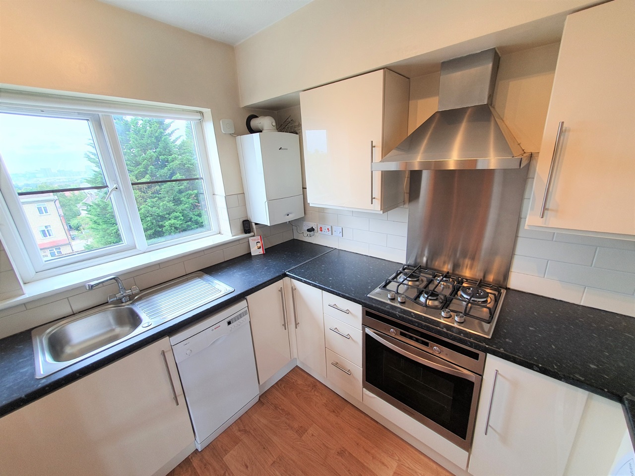 London 1 Bed Flat, Dollis Hill, NW2 To Rent Now for £1,395.00 p/m