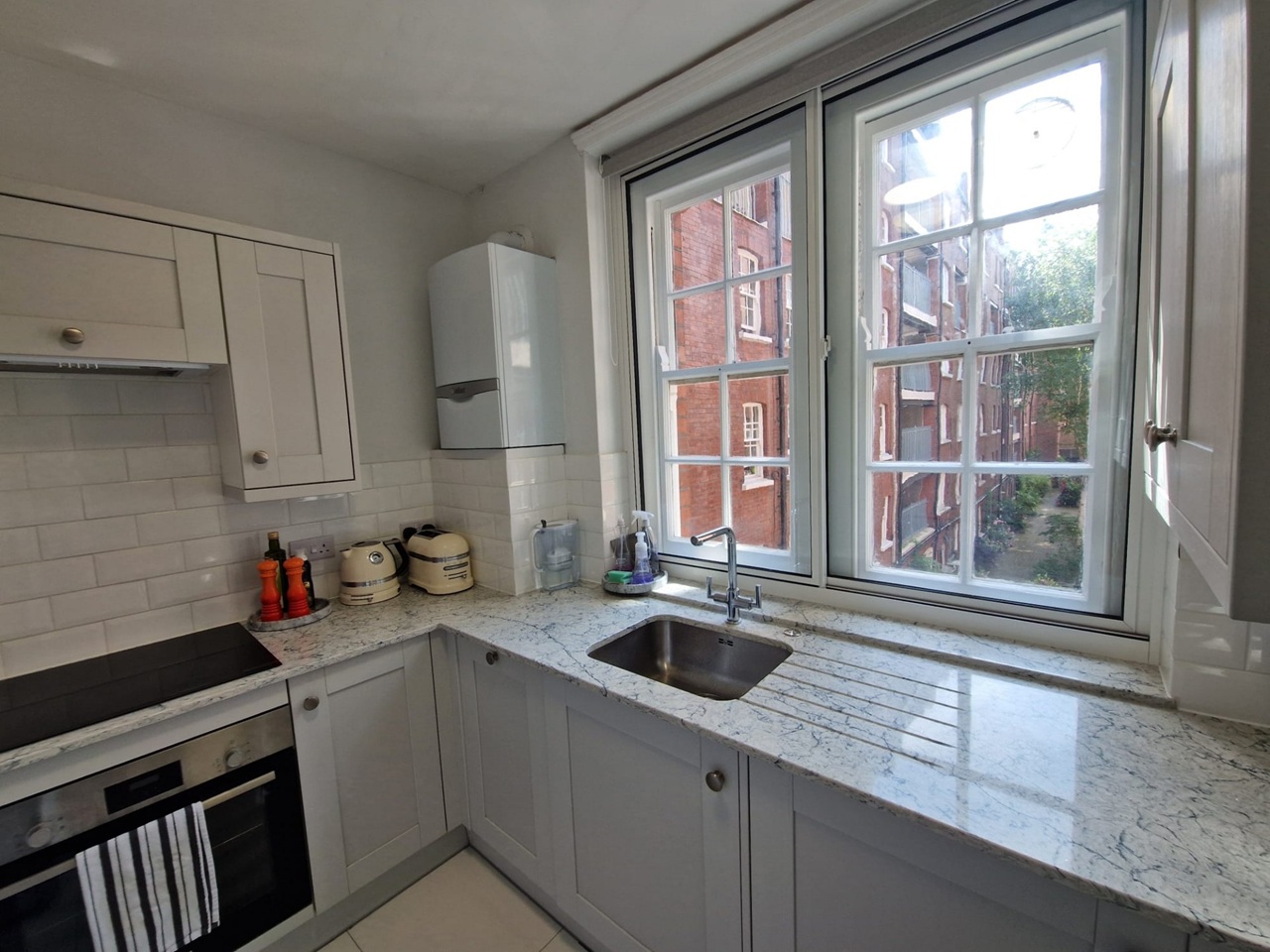 1 Bed Flat, Sandwich Street, WC1H, N1 7GU