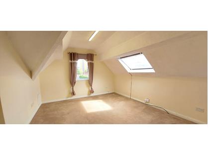 2 Bed Flat, Wellington Street West, M7