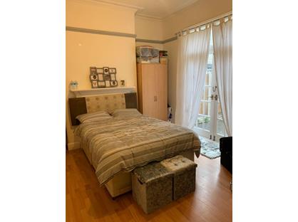 Room in a Shared House, Selborne Road, B20