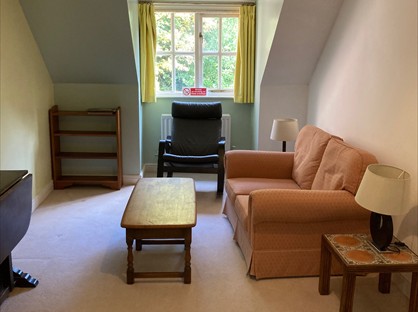 Room in a Shared House, Caunter Road, RH14