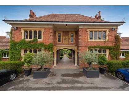 2 Bed Flat, Windsor Forest Court, SL5