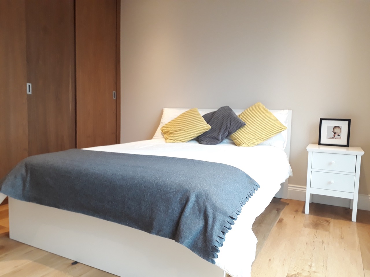 2 Bed Flat, Ferdinand Street, NW1 photo 3