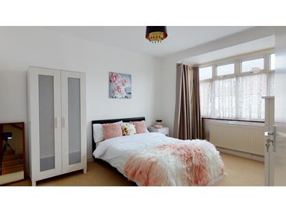 Room in a Shared House, Park Road, HA0