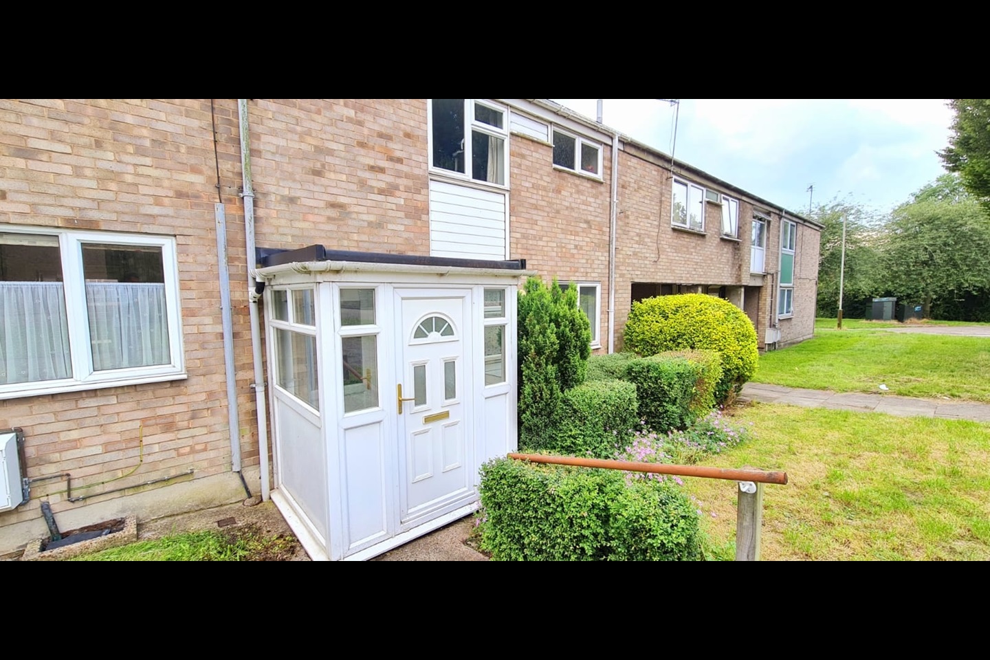 3 Bed Terraced House, Radstone Walk, LE5