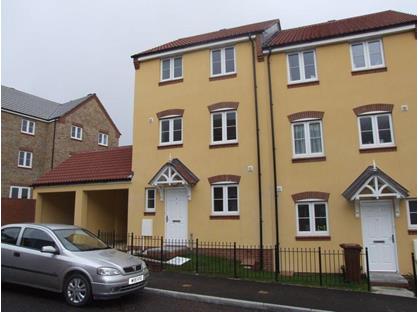5 Bed Semi-Detached House, Shambles Drive, EX17