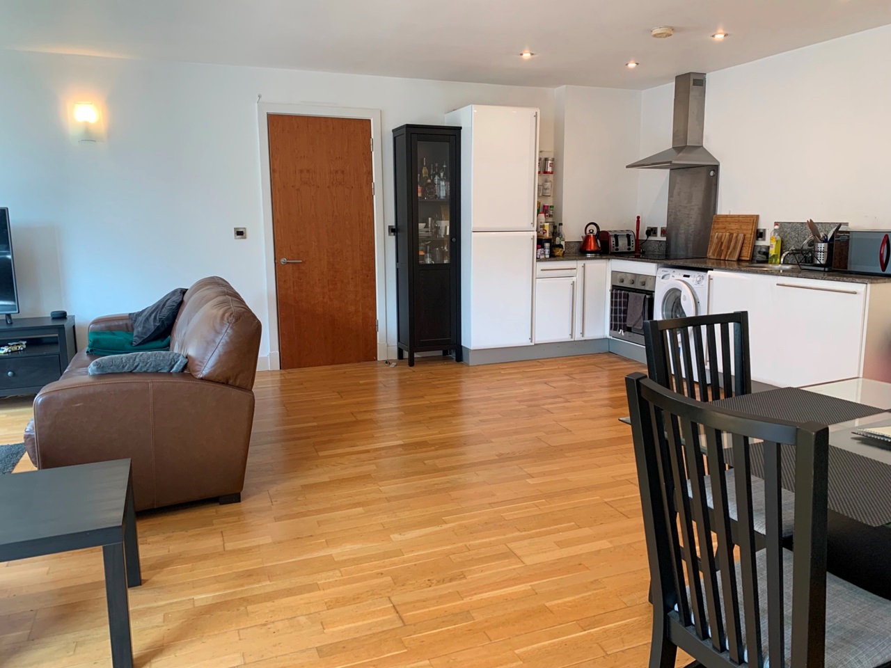 2 Bed Flat, Block C, M4 photo 5