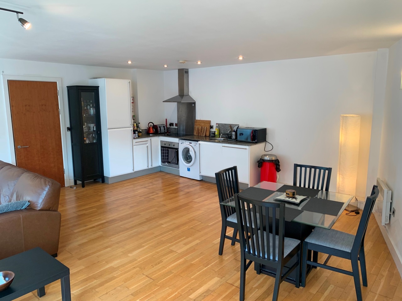 2 Bed Flat, Block C, M4 photo 4