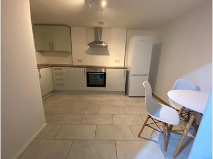 1 Bed Flat, High Street, CF62