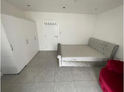 1 Bed Flat, Cricklewood Broadway, NW2