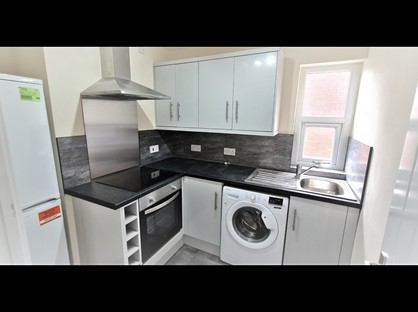 1 Bed Flat, Monk Bridge Road, LS6