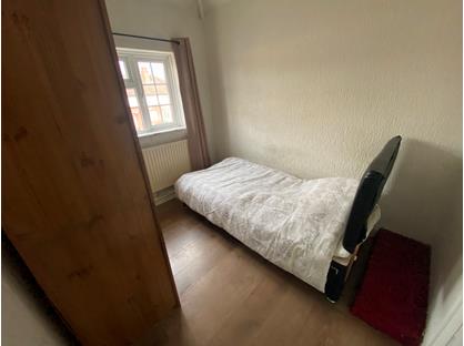 Room in a Shared House, Perth Road, N22