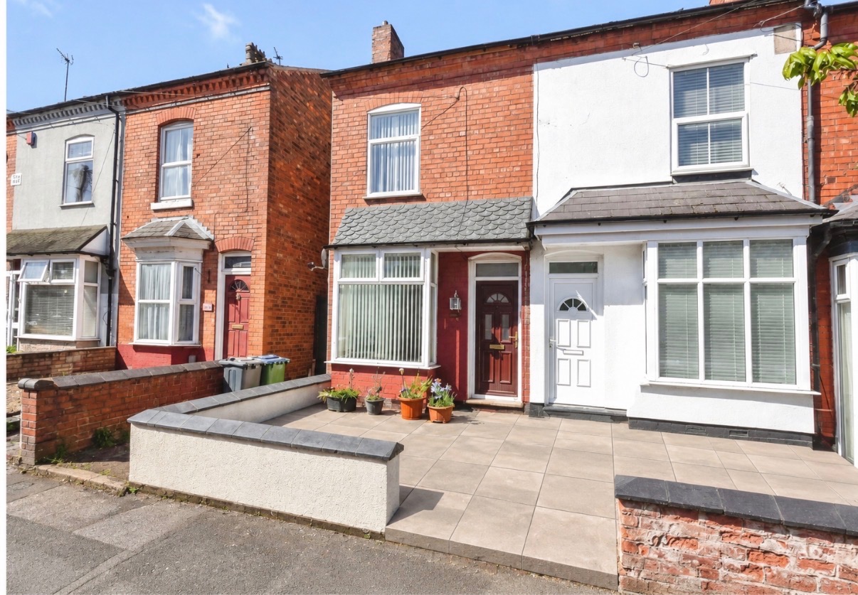 2 Bed Terraced House, Lightwoods Road, B67