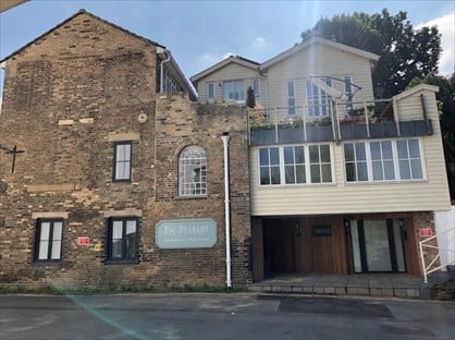 2 Bed Flat, Walnut Tree Lane, CO10