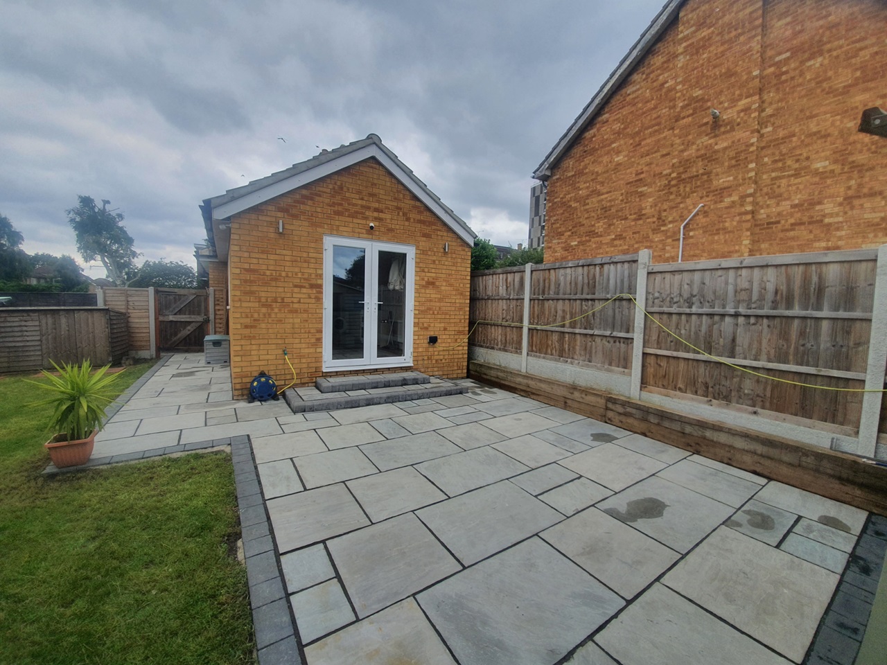 Hornchurch Studio Flat, Abbs Cross Gardens, RM12 To Rent Now for £