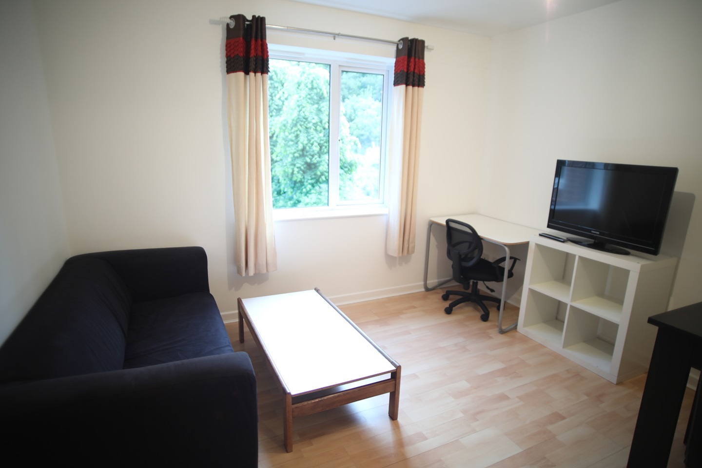 2 Bed Flat, Meanwood Heights, LS7