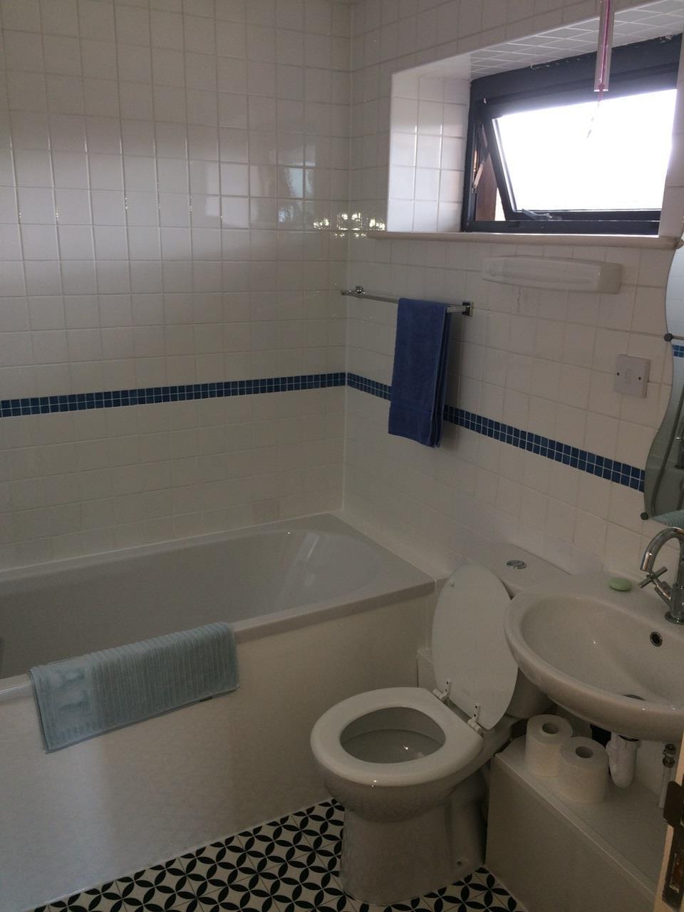 2 Bed Flat, North Point, LS2 photo 3