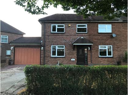 4 Bed Semi-Detached House, Mays Lane, EN5