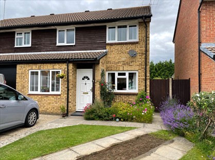 3 Bed Semi-Detached House, Binbrook Close, RG6