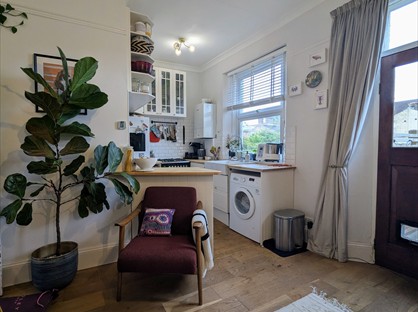 1 Bed Flat, Mount Pleasant Road, SE13