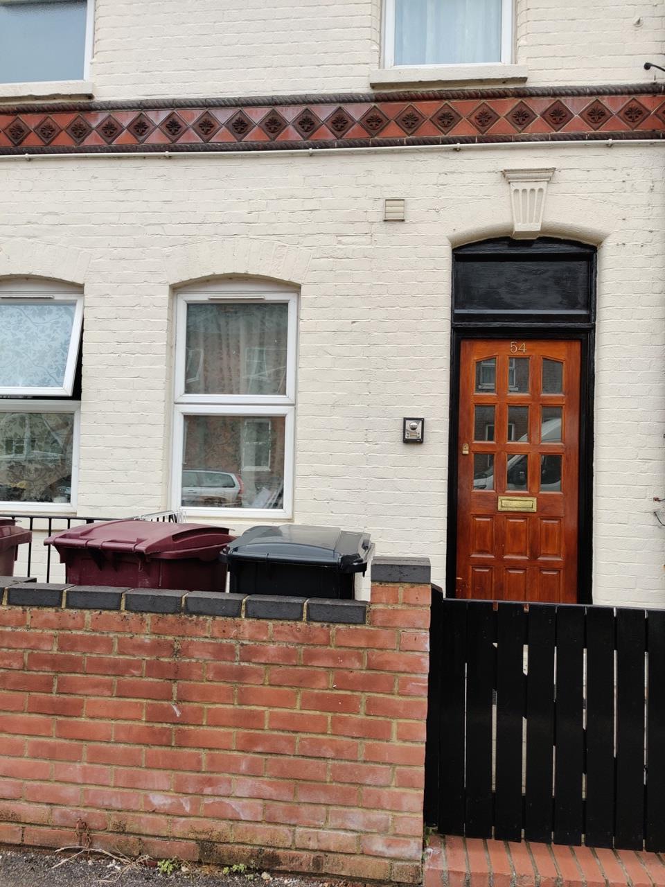 1 Bed Flat, Elgar Road, RG2 photo 4