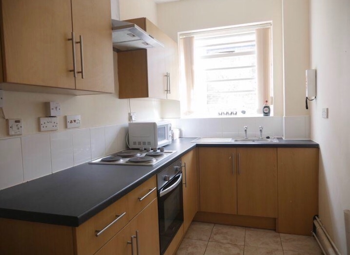 4 Bed Terraced House, Gregory Boulevard, NG7, N1 7GU
