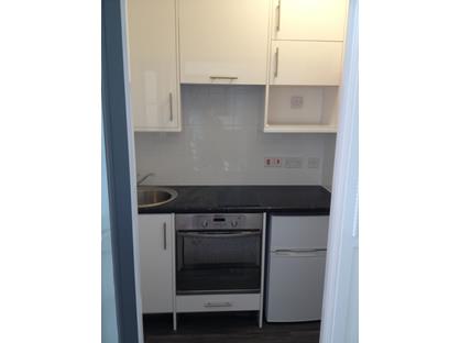 Studio Flat, Selborne Road, WR1