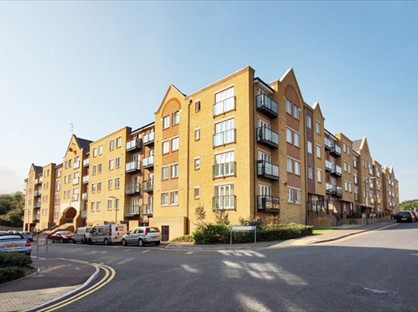 2 Bed Flat, Phoenix Court, DA11