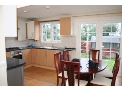 5 Bed End Terrace, Elvaston Way, RG30