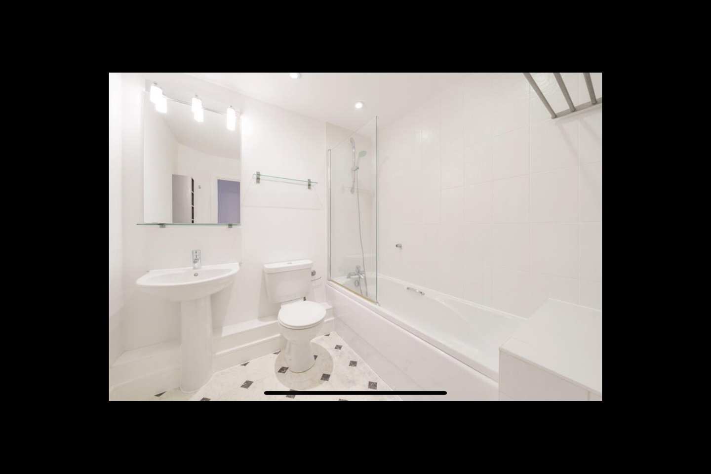 Maidenhead 2 Bed Flat, Kingsquarter, SL6 To Rent Now for £1,600.00 p/m