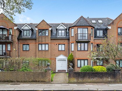2 Bed Flat, The Ridgeway, EN2