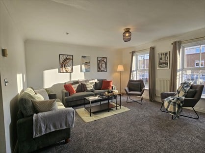 3 Bed Terraced House, Brackendale Road, WF2