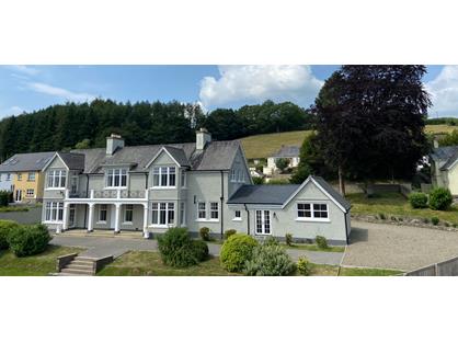 5 Bed Detached House, Bronwydd Road, SA31