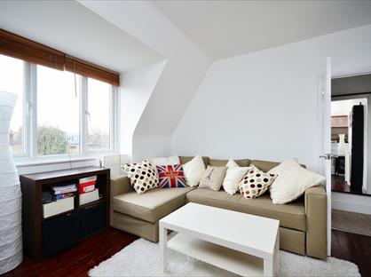 1 Bed Flat, Fauconberg Road, W4
