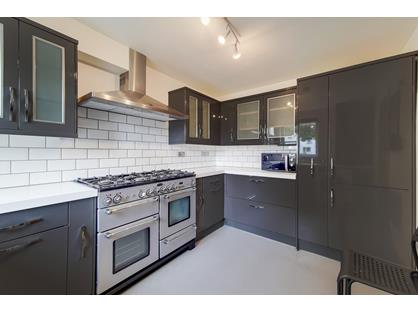 4 Bed Terraced House, Eden Road, SE27