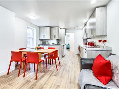 3 Bed Flat, Greenhill Road, SO22