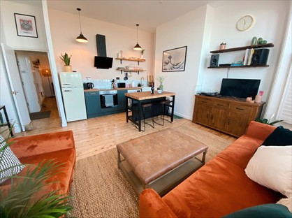 1 Bed Flat, Lewis Crescent, CT9