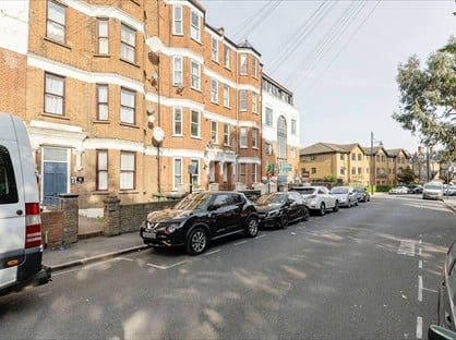 3 Bed Flat, Brixton, SW9